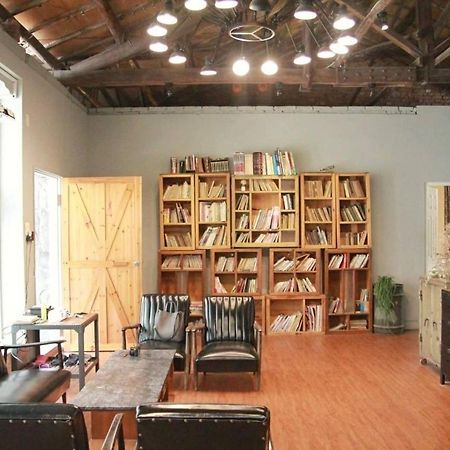 Tainan MacArthur Homestay Luaran gambar