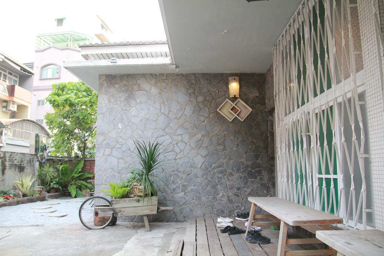 Tainan MacArthur Homestay Luaran gambar